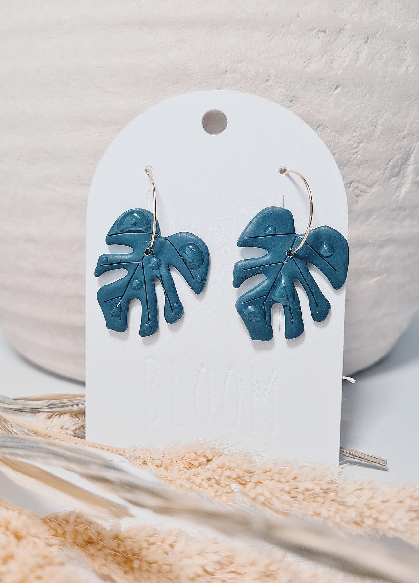 Green leaf - handmade clay earrings