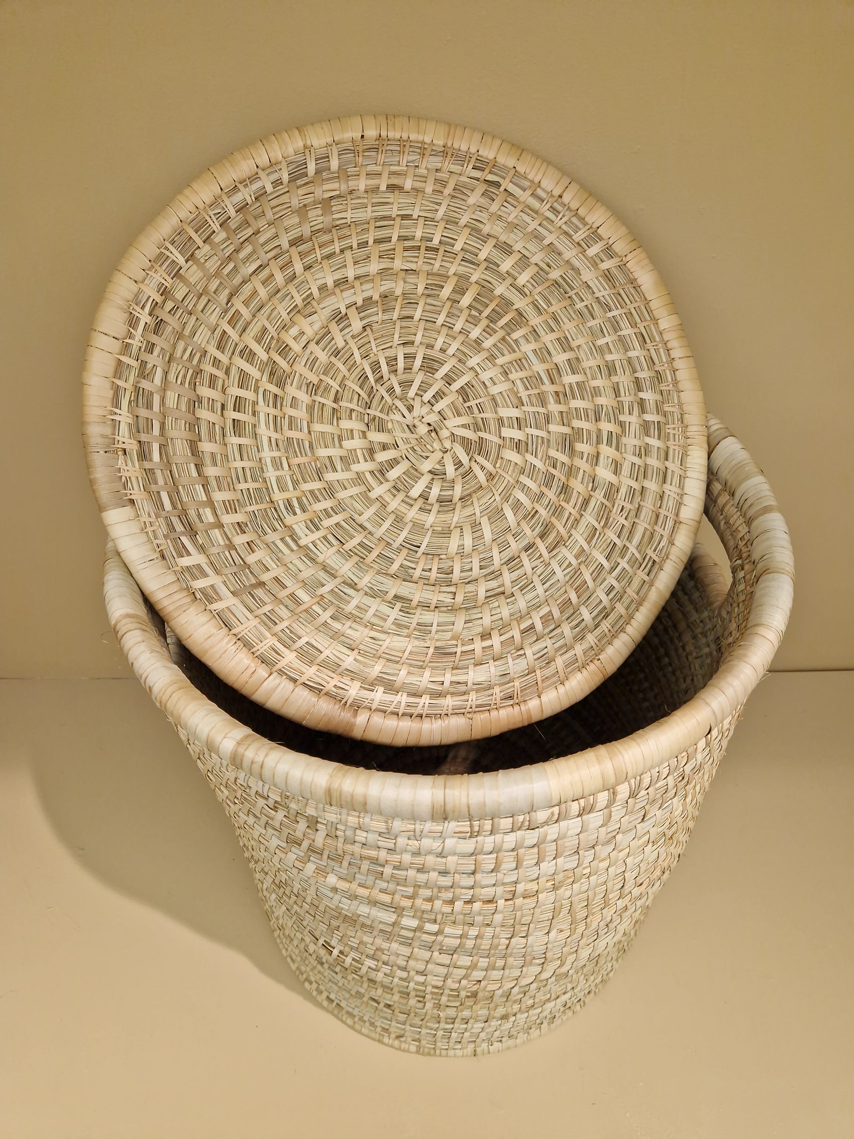 Mama Winnie Handwoven Natural Laundry Basket with Lid