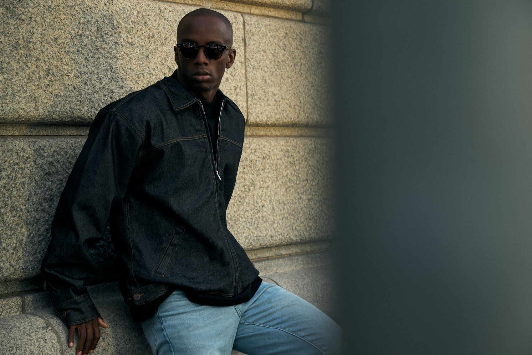 Rusty Denim Jacket in Black