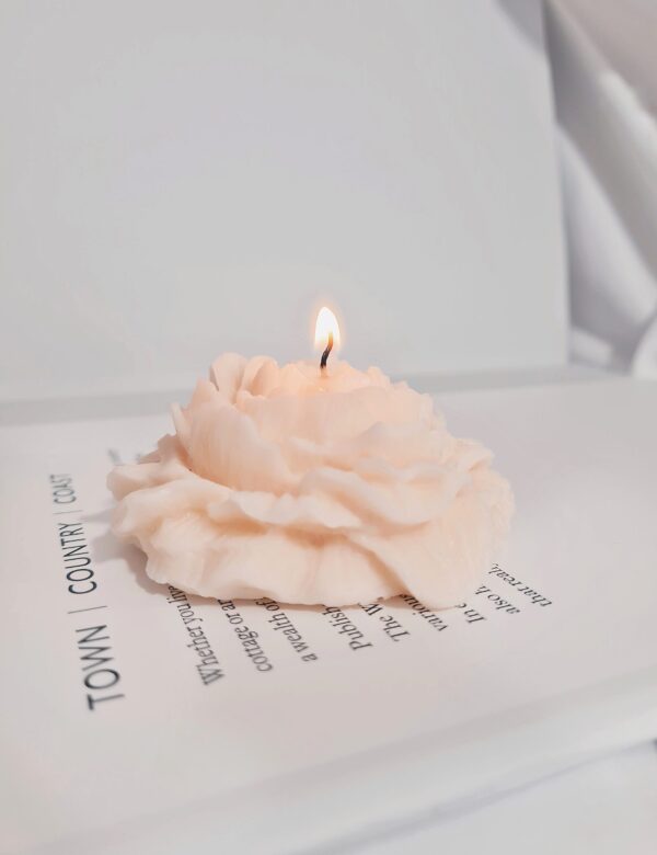 Peony Soy Wax Candle Gift Box - Image 3